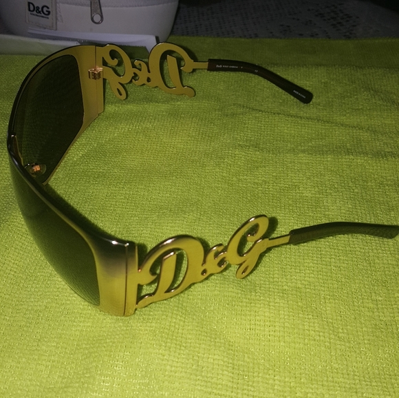 Dolce & Gabbana sunglasses - Picture 2 of 11